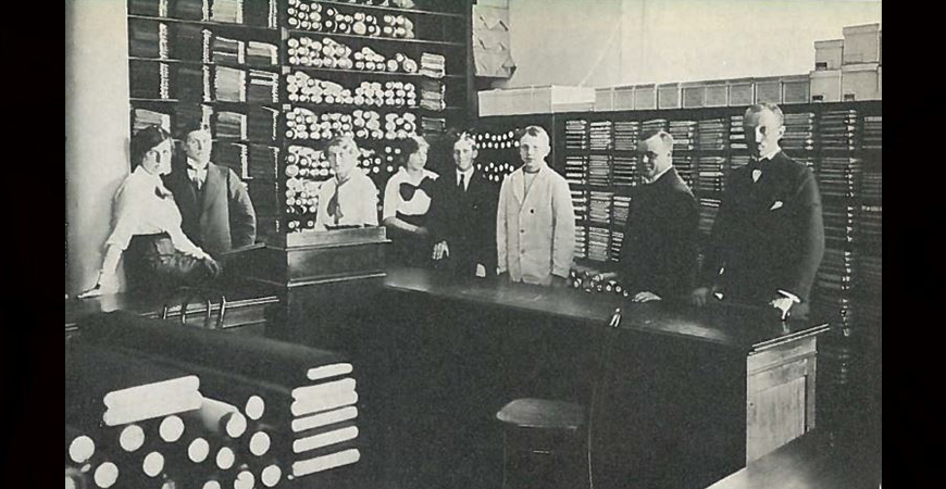 Bestämmelser för personalens klädsel 1916 NK Kompanirullan 1965