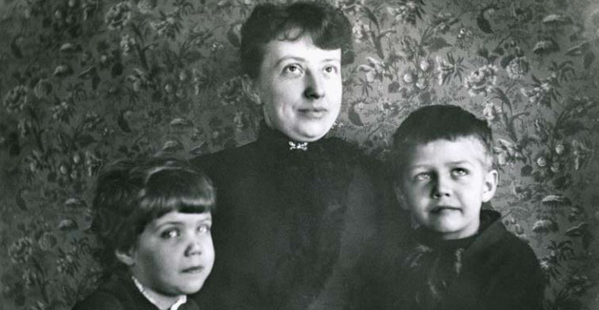 Hilda Ericsson och barnen Anna och Gustaf