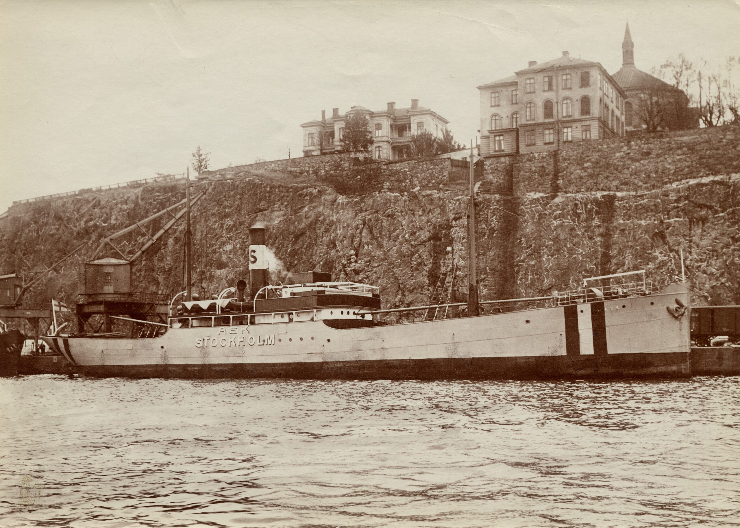 Fartyget Ask, byggd 1909 utanför Ersta sjukhus.