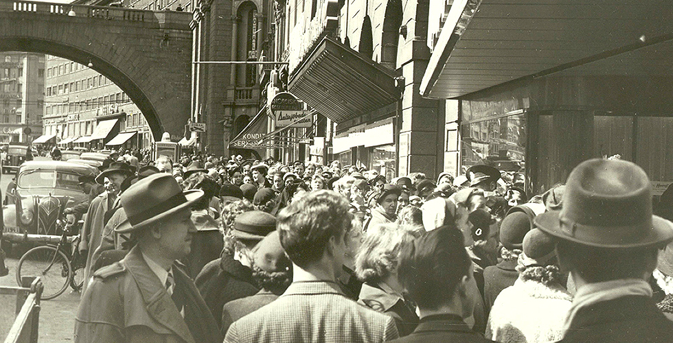 H&M öppnar på Kungsgatan 1952